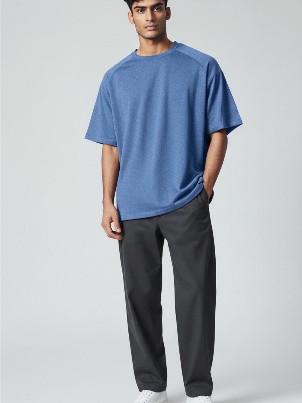 UNTUCKit Men's Short Sleeve Crew Tee in Heather Royal Blue